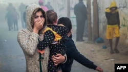 دهها هزار تن از باشنده های غزه به دلیل تشدید جنگ ها این شهر را ترک کرده اند 