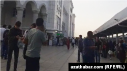 Demirýol wokzaly. Türkmenistan 