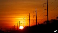 Începând cu 1 noiembrie, R. Moldova achiziționează în premieră energie electrică la bursa românească OPCOM, pe așa numita piață spot.