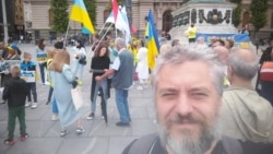 Aktivisti rus kundër luftës thotë se Kremlini s'po e lë rehat në Serbi