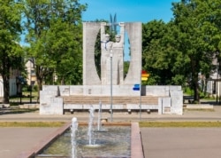 Памятник "Слава труду" в Кохтла-Ярве