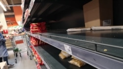 Jedan od polupraznih supermarketa u Beogradu, 13 mart 2020