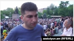 Один из координаторов протестного движения Давид Санасарян, площадь Свободы, Ереван, 6 июля 2015 г.