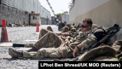 Британія, як і інші країни, поспішає завершити евакуацію своїх громадян та афганців, а також вивести свої війська з Афганістану до 31 серпня