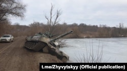 Фото з Телеграм-каналу голови Сумської ОДА Дмитра Живицького. За його даними, техніка знищена силами територіальної оборони