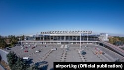 "Манас" эл аралык аэропорту.
