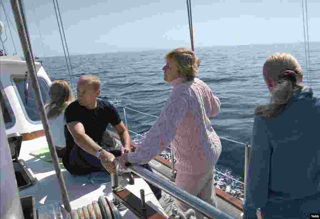 Путін із сім'єю, 2002 рік