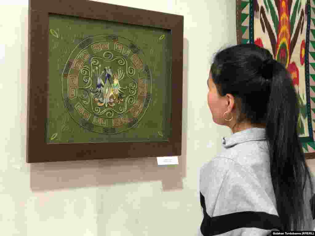 Тазагүл Аалиеванын тарткан сүрөтү. &ldquo;Ырчы торгой&rdquo;