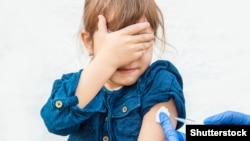 CEDO argumentează că politica de vaccinare urmăreşte obiective legitime de protejare a sănătăţii