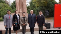 Тилек Токтогазиев, Наталья Никитенко, Клара Сооронкулова, Омурбек Текебаев и Али Токтакунов.