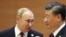 Rus prezidenti Wladimir Putin (çepde) özüniň hytaýly kärdeşi Si Jinping bilen. Samarkand. Sentýabr, 2022 ý.