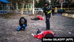 Херсон, 24 грудня 2022 року. Внаслідок російських обстрілів центру міста того дня загинуло 10 цивільних, поранення отримали понад 60 людей