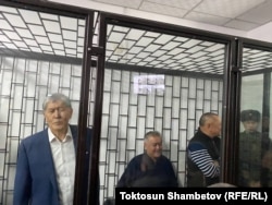 Ex-President Almazbek Atambaev (left) once had parliament under control, before he lost out to his successor.