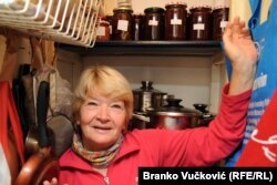 Od novca koji je zaradila, Sadija je spremila kompletnu zimnicu