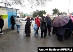 Голосующим приходилось отстаивать по 3 часа