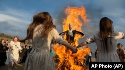 ვლადიმირ პუტინის ფიტულის დაწვა, ანტისაომარი პერფორმანსი თბილისის მახლობლად, 27 მარტი, 2022 წელი