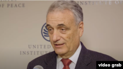 პიტერ აკერმანი