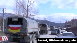 ოკუპირებული ცხინვალის რეგიონიდან მეომრები რუსეთ-უკრაინის ომში მონაწილეობის მისაღებად მიემგზავრებიან. 2022 წლის მარტი