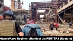 "აზოვსტალის" მიდამოები, მაისის დასაწყისი