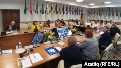 "Русия федерациясе төбәкләрендә этносоциаль һәм этномәдәни процессларны көйләүнең уңай тәҗрибәсе" исемле конференциядә катнашучылар