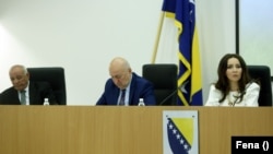 Jovan Kalaba, Vlado Rogić i Vanja Bjelica-Prusina, članovi Centralne izborne komisije BiH (Arhivska fotografija)