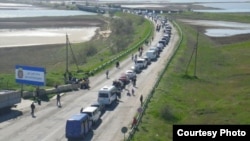 The road from Kherson to Crimea in May.
