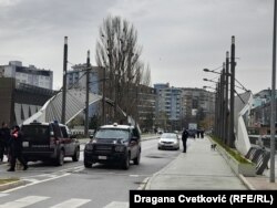 Ura mbi lumin Ibër që ndan Mitrovicën në Veriore dhe atë Jugore.