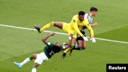 صحنه یی از بازی تیم های ملی عربستان سعودی و ارجنتاین در جام جهانی ۲۰۲۲ قطر