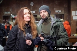 Катерина Леонова з оператором