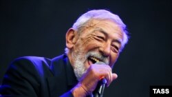  Вахтанг Кикабидзе. 