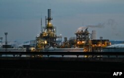 Rafinăria Lukoil Neftochim Burgas este cea mai mare deținută de companie în Europa.