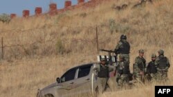 یوشمېر پوځیان د شمالي وزیرستان په غلام خان کې د ګزمې پر مهال - پخوانی انځور.