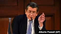 «Кейс Мілошевича каже, що навіть найвищий чиновник рано чи пізно буде покараний за свої злочини. Це повною мірою стосується й Володимира Путіна», – заявив Джеффрі Найс