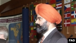 Сумитер Брока.