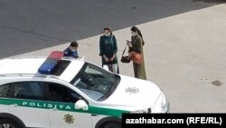 В Туркменистане женщины с 2018 года сталкиваются с трудностями при использовании существующих, продлении просроченных и получении новых водительских прав.