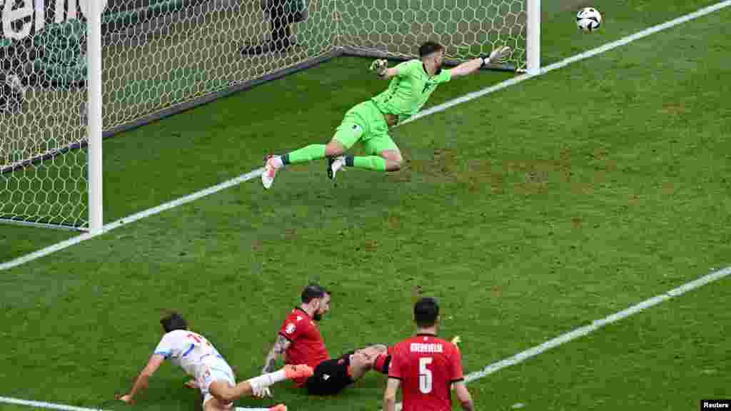 Его признали лучшим игроком матча