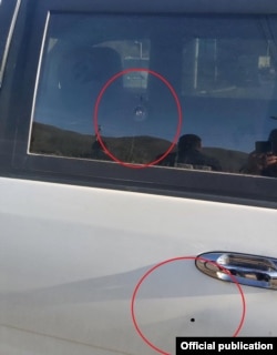 Gjurmët nga sulmi me armë zjarri në veturën e Policisë së Kosovës.