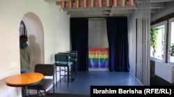 Hapësira e brendshme në barin "Bubble", në Prishtinë.