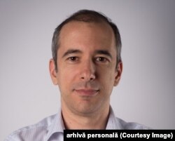 Profesorul Bogdan Glăvan atrage atenția că cifrele economice „bune” nu arată performanța economică, ci intrarea masivă de fonduri europene nerambursabile.