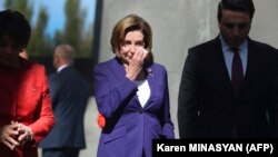 Նենսի Փելոսին Ծիծեռնակաբերդի հուշահամալիրում, 18-ը սեպտեմբերի, 2022թ․