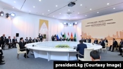 “Борбор Азия – Орусия” форматындагы жыйындын катышуучулары. 14-октябрь, 2022-жыл.