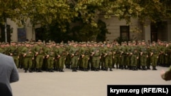 Як твердять ЗМІ, російське Міноборони планує набрати 400 тисяч контрактників та, окрім того, майже 150 тисяч строковиків