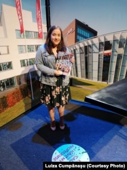 Luiza Cumpănașu studiază Business Internațional în Olanda și se află în prezent la o universitate parteneră din Germania.