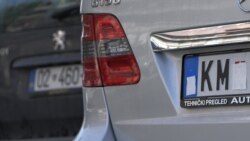 Nuk binden për targat: "Do t'i parkojmë veturat në oborr" 