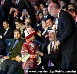 IV Дүйнөлүк Көчмөндөр Оюндарынын ачылыш аземинде.