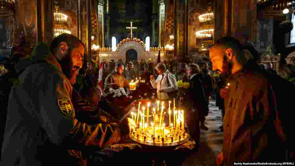 Свічка за упокій душі воїна