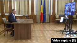 Președintele Iohannis în timpul unei videoconferințe
