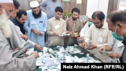 د خیبر پښتونخوا په ۱۸ ضلعو کې د ۲۰۲۲ز کال د مارچ پر ۳۱مه شويو بلدياتي انتخاباتو ته څه باندې ۲۸ زره نوماندان ولاړ ول.