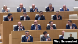 „ქართული ოცნების“ წევრების ნაწილი პარლამენტში