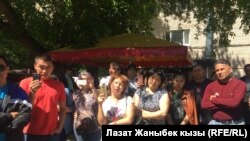 Мигранттар.